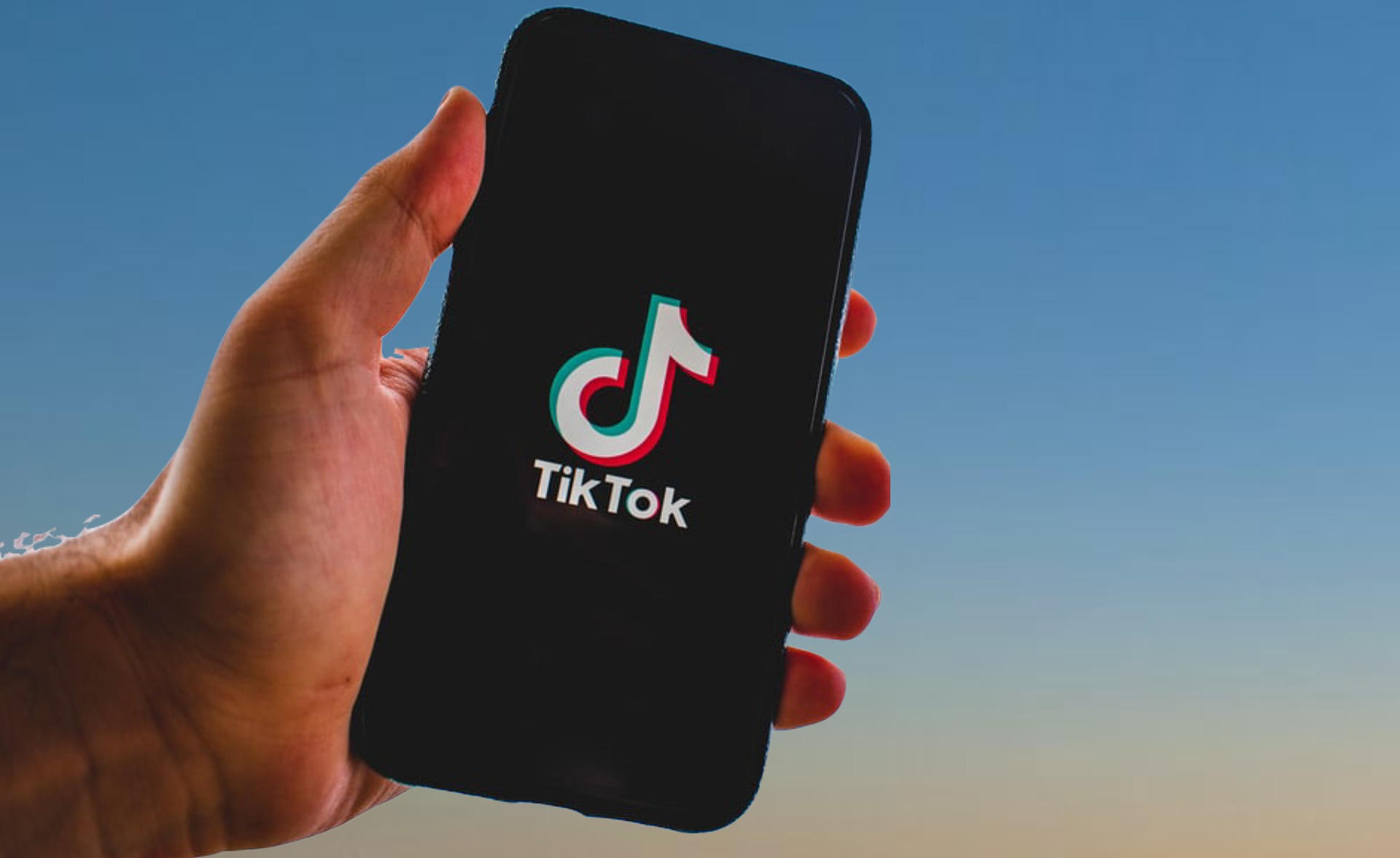 TikTok informuje, że z jego aplikacji korzysta miliard osób każdego miesiąca