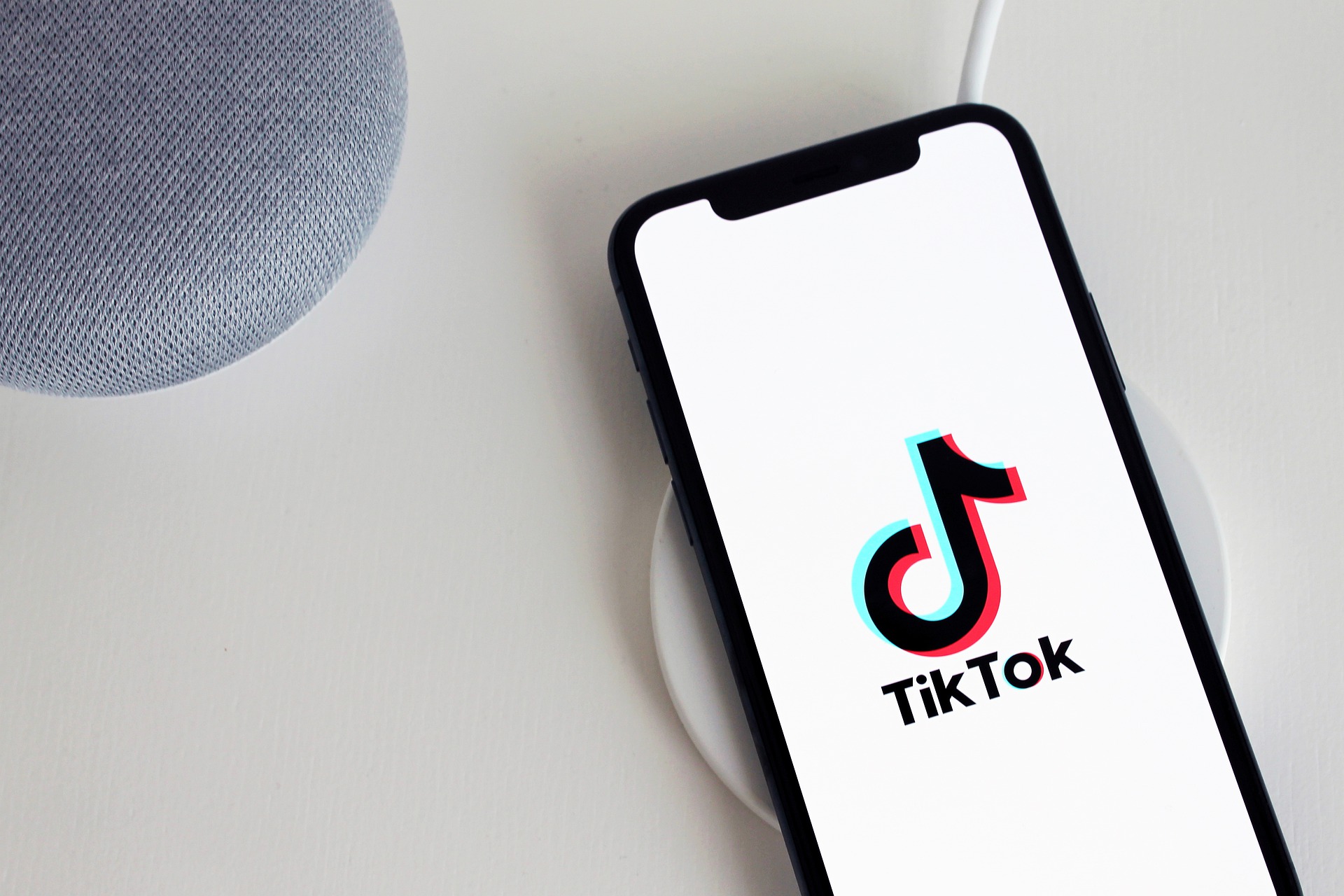 TikTok dołącza do świata zakupów online