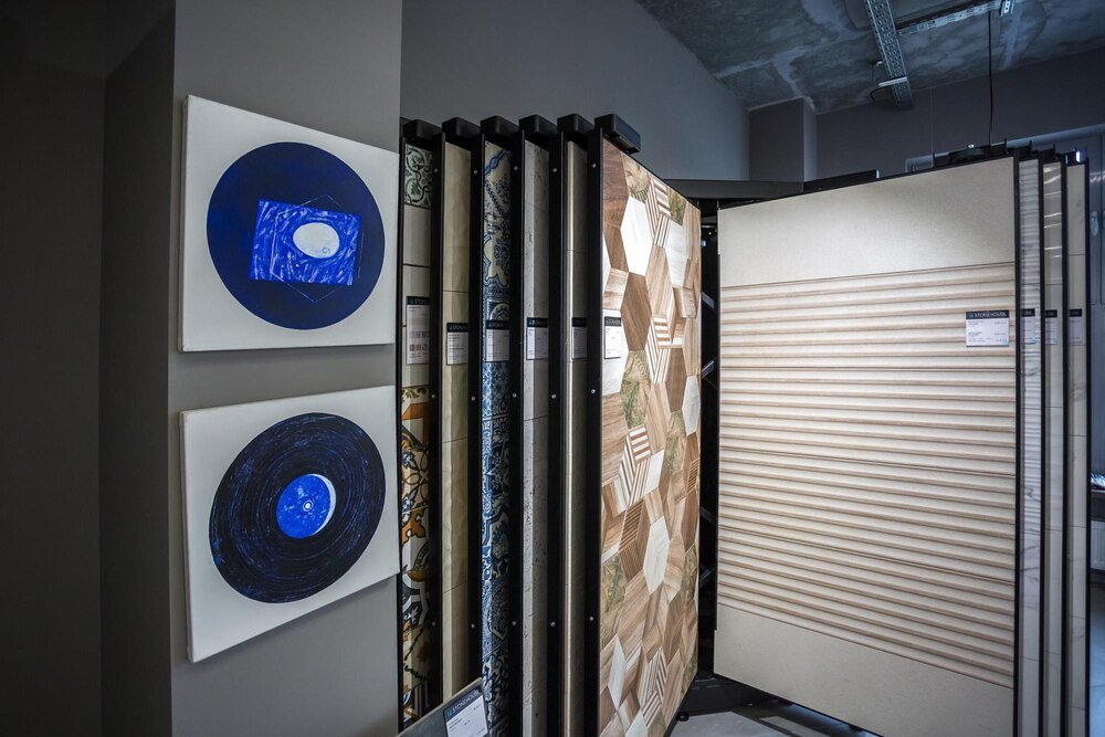 Ekrany akustyczne w ogrodzie: Jak skutecznie chronić się przed hałasem?