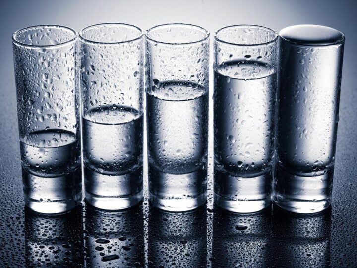 Czym się różni woda destylowana od demineralizowanej?