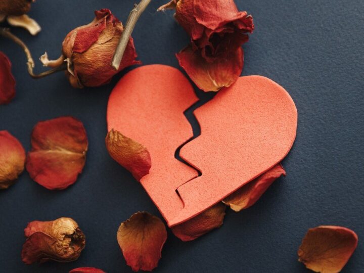 Jak poradzić sobie z rozstaniem – praktyczne sposoby na powrót do równowagi