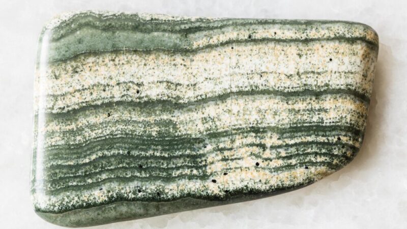 Krzemień pasiasty – właściwości i działanie energetyczne